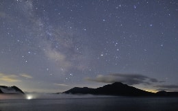 夜の支笏湖（千歳市）